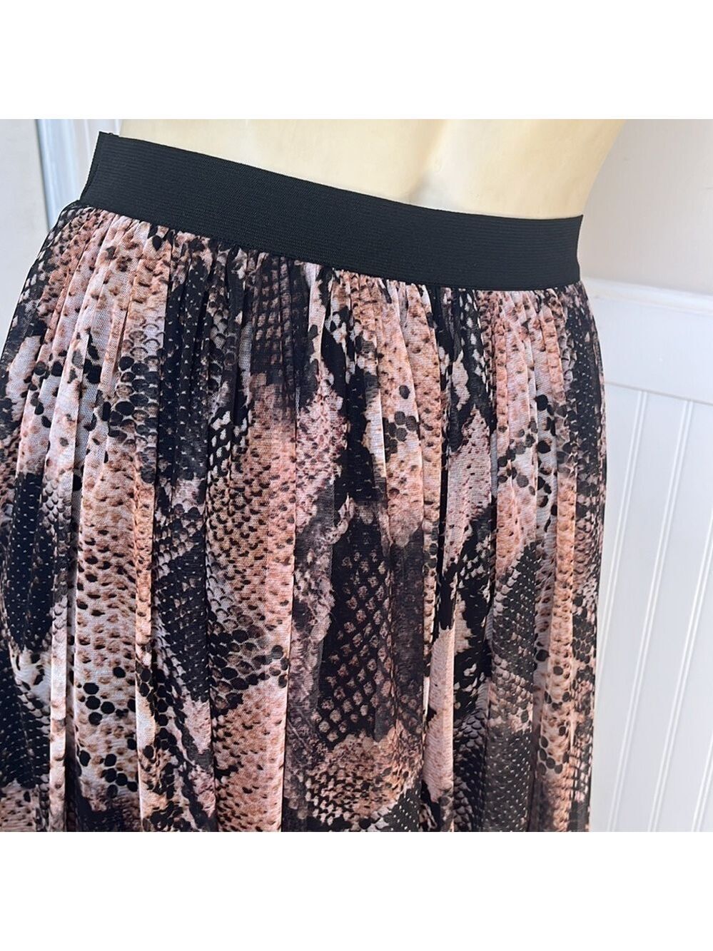 NWOT Zara Basic Snake Skin Print Pleated Midi Skirt M - Picture 5 of 11